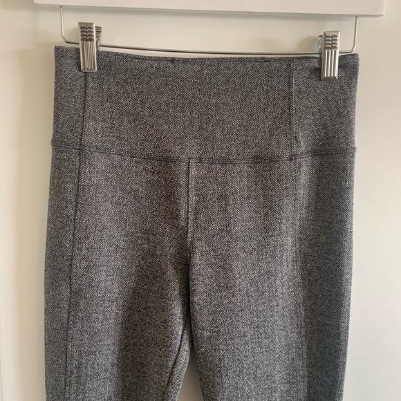 Athleta Delancey Herringbone Tight  Size Extra Small - Picture 6 of 14